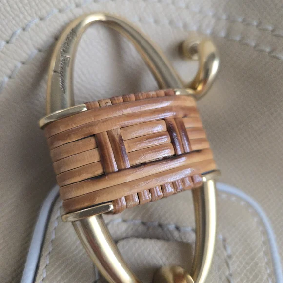 Salvatore Ferragamo Leather Shoulder Bag – Neutral | COA | Very Good Condition - Picture 13 of 16